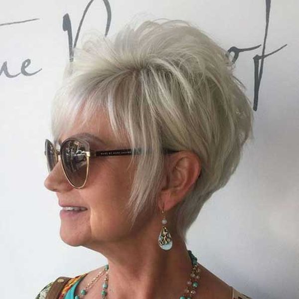 Moderner Pixie Cut fr ltere Frauen 5