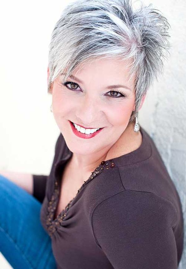 Moderner Pixie Cut fr ltere Frauen 7