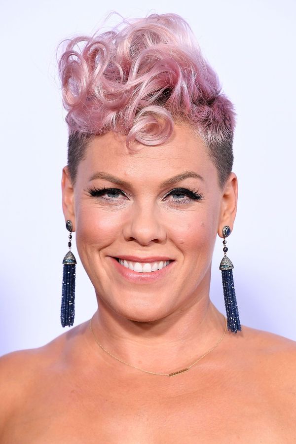 Rockabilly Frisur fr schulterlange Haare 6