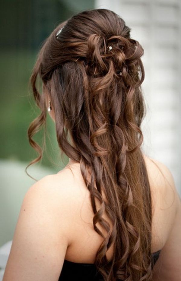 Elegante halboffene Hochsteckfrisuren 4