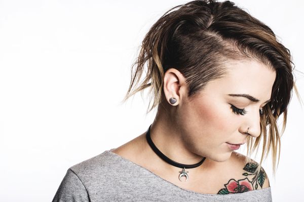 Kurzhaarfrisuren Sidecut auf einer Seite 1