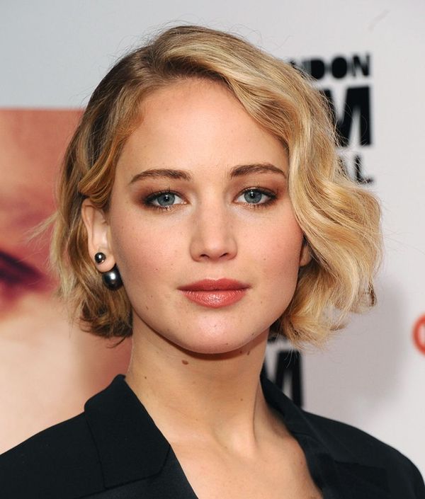 Die besten Frisuren fr runde Gesichter und mittellange Haare 5