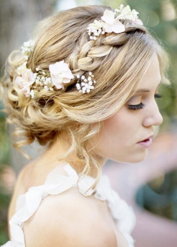 Schne Flechtfrisuren mit Blumen 1