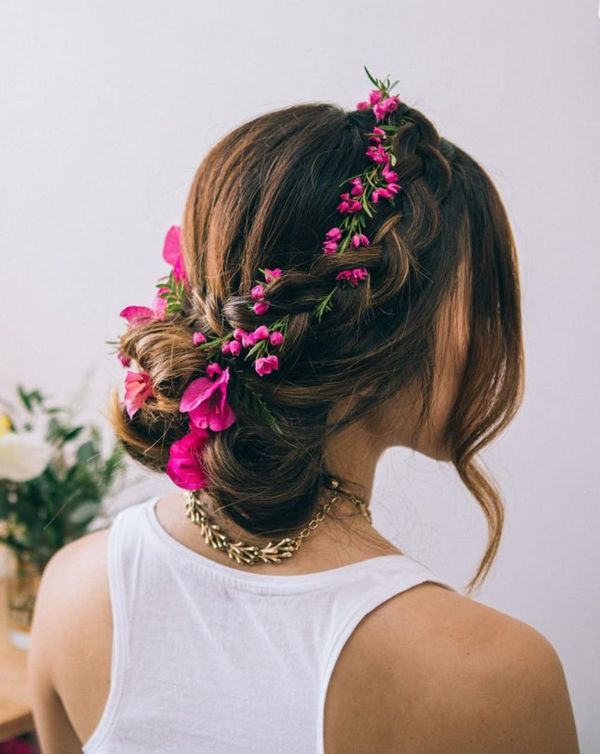 Schne Flechtfrisuren mit Blumen 2