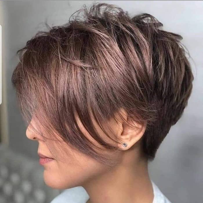Shaggy Bob mit angeschnittenem Nacken