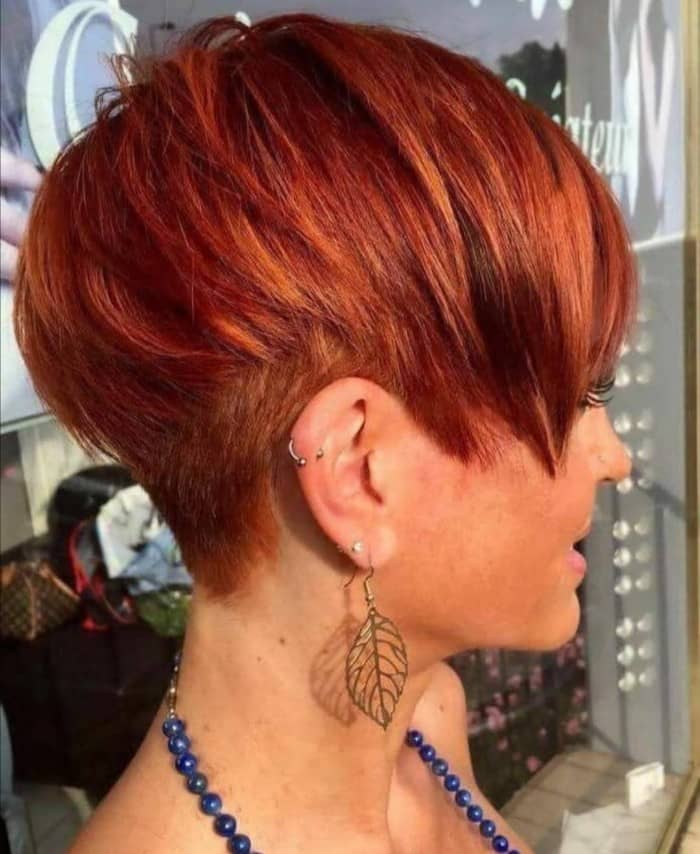 Durchgestufter Haarschnitt