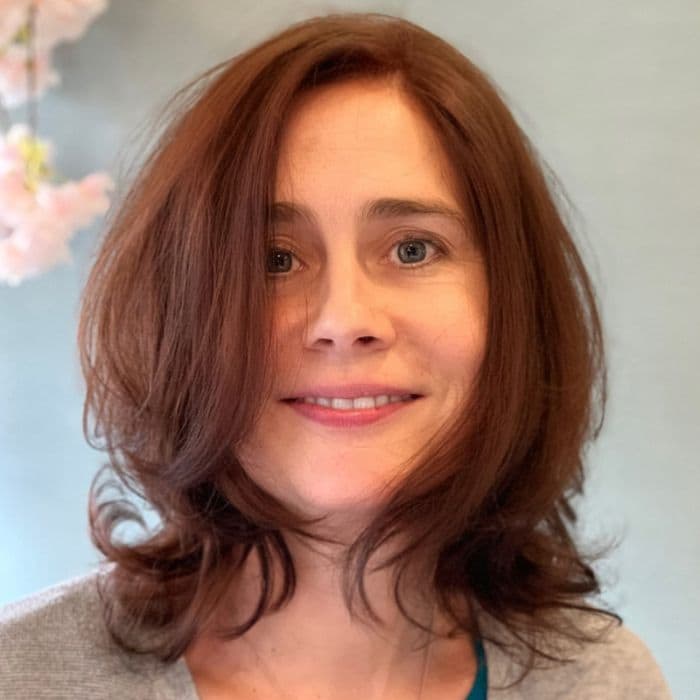 Moderner Stufenschnitt für mittellange Haare 2