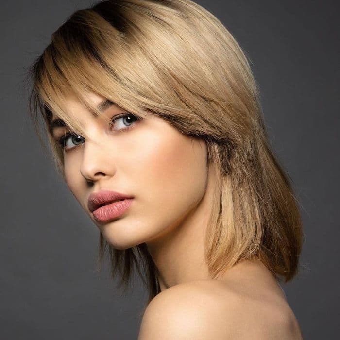 Moderner Stufenschnitt für mittellange Haare 1