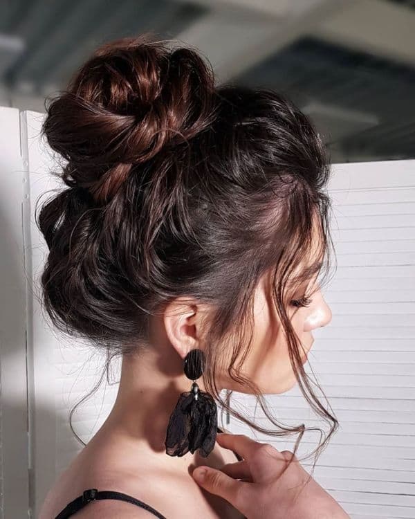 Messy Buns ideen für mittellanges Haar