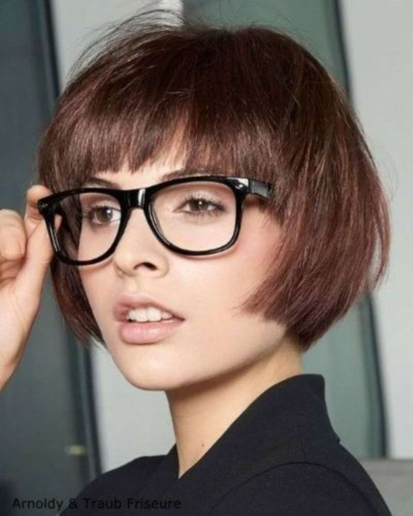 Frisuren mit Brillen fuer feine Haare