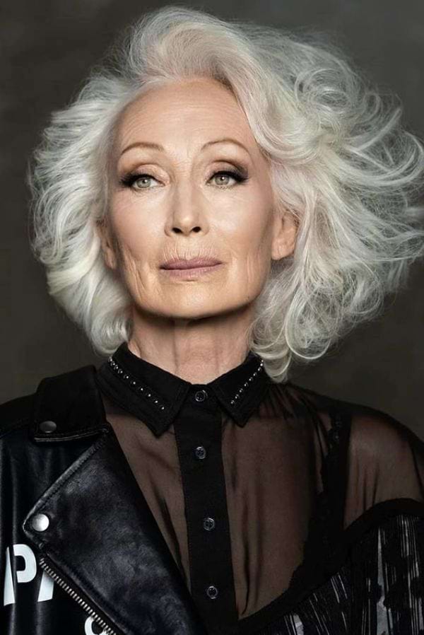 Modische Frisuren fuer Damen