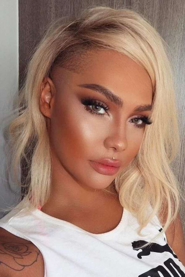 Undercut Frauen: Halblange Haare