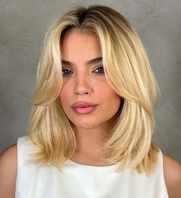 Blunt Collarbone Cut