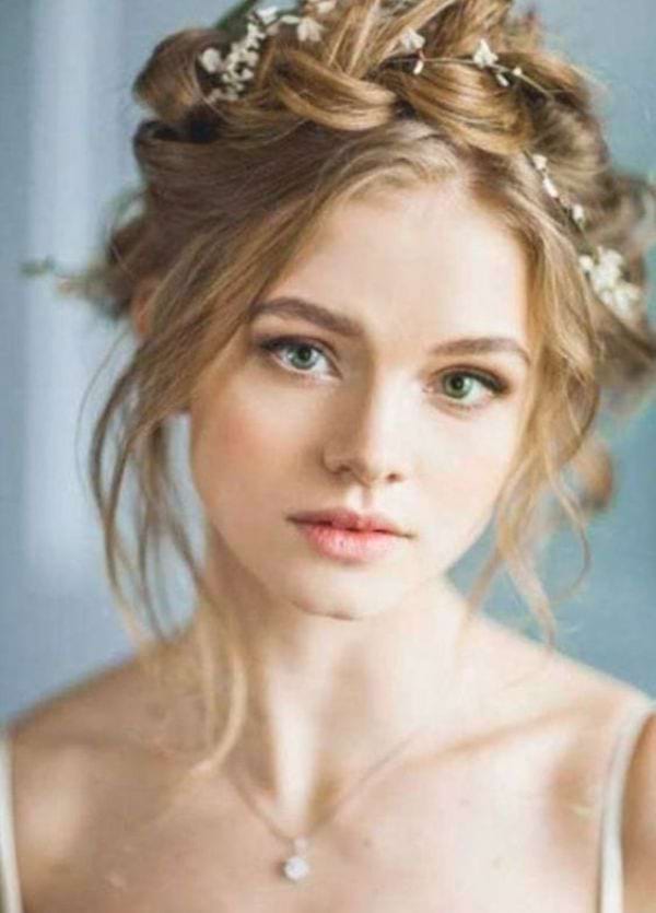 Der romantische „Crown Braid“