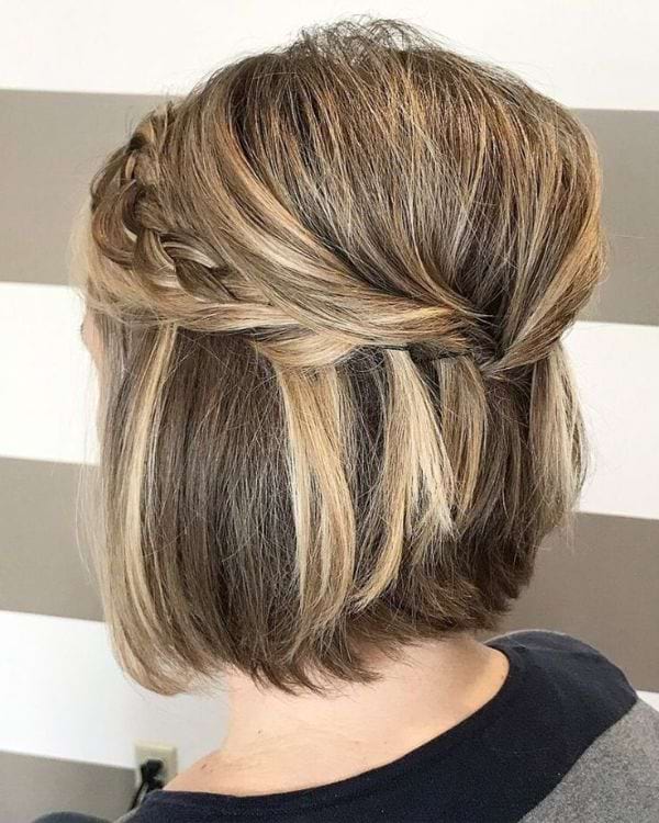 Halfhair Updo