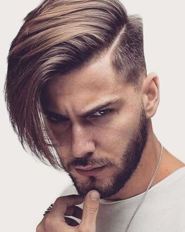 Sidecut mit laengerem Deckhaar
