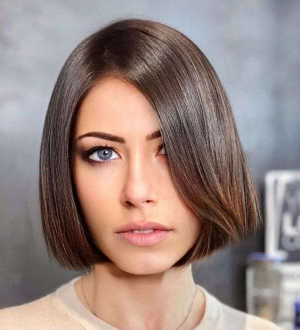 Glossy Bob: So einfach stylt man den Frisuren-Trend