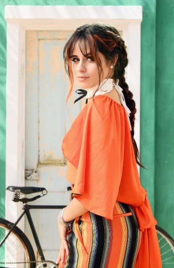 Boho-Zopf und Bangs