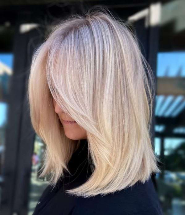 Long Bob: Blond und stufig