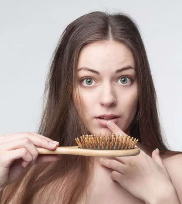 Mit diesen Hausmitteln und Tipps kannst du deine Haare staerken - und Haarausfall verhindern