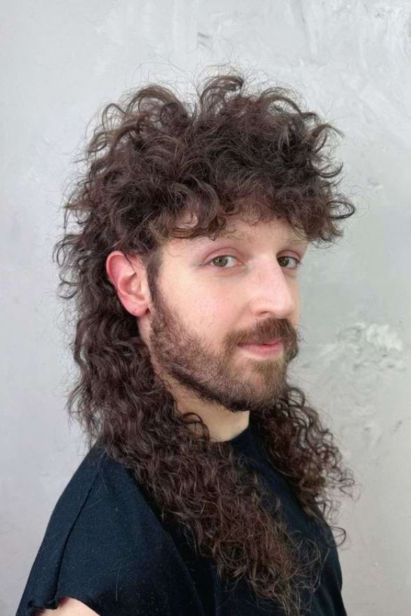 Mullet mit Locken