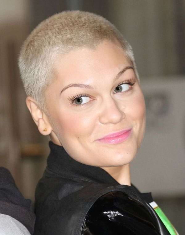 Stars tragen Buzz Cut