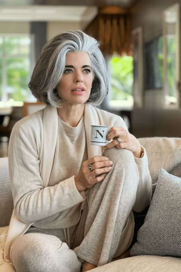 Wie man graue Haare faerben kann